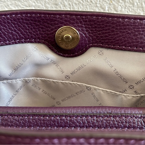 Michael Kors Purple Jet Set Chain Shoulder Bag - Picture 13 of 13